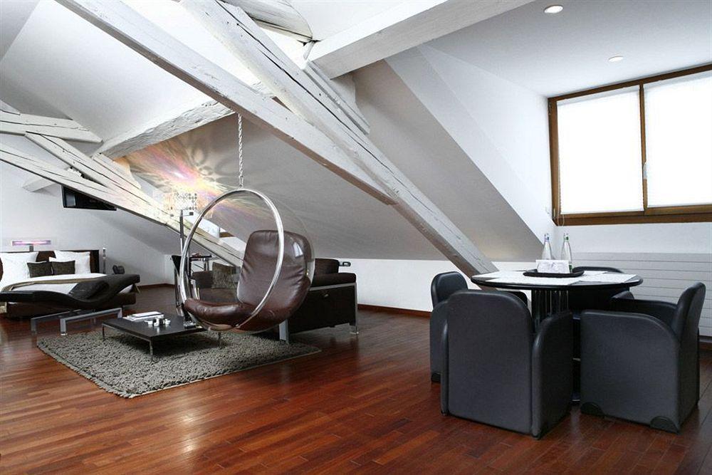 La Cour Des Augustins Boutique Gallery Design Hotel