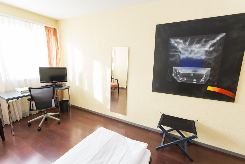 Hotel Comédie 3*