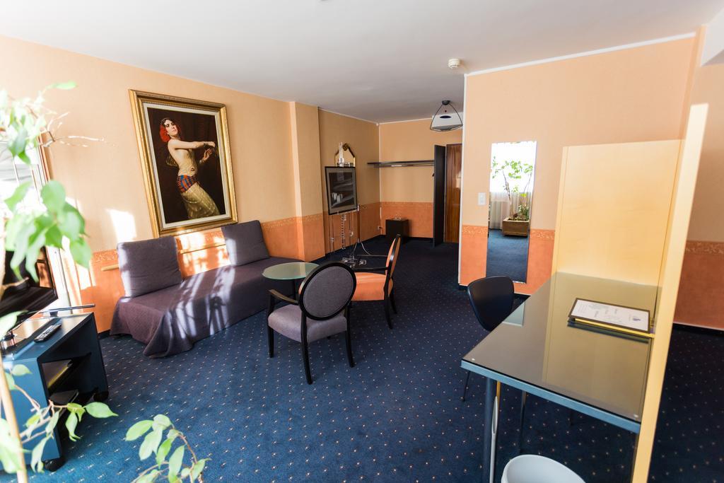 Comédie Hotel 3*