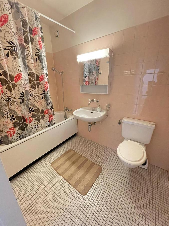à Deux Pas Des Nations Unies Appartement *