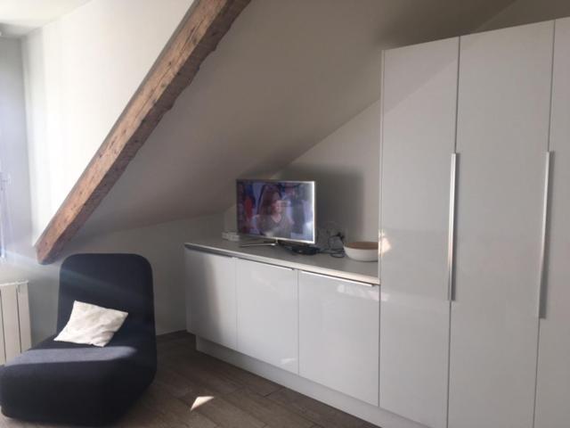 Apartment Cozy One Bedroom/studio In Center Old Town 2 Min From Lake