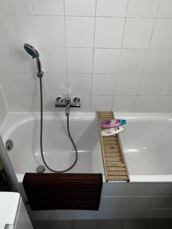 Beautiful Large Studio In Center Of Free Wifi Appartement *