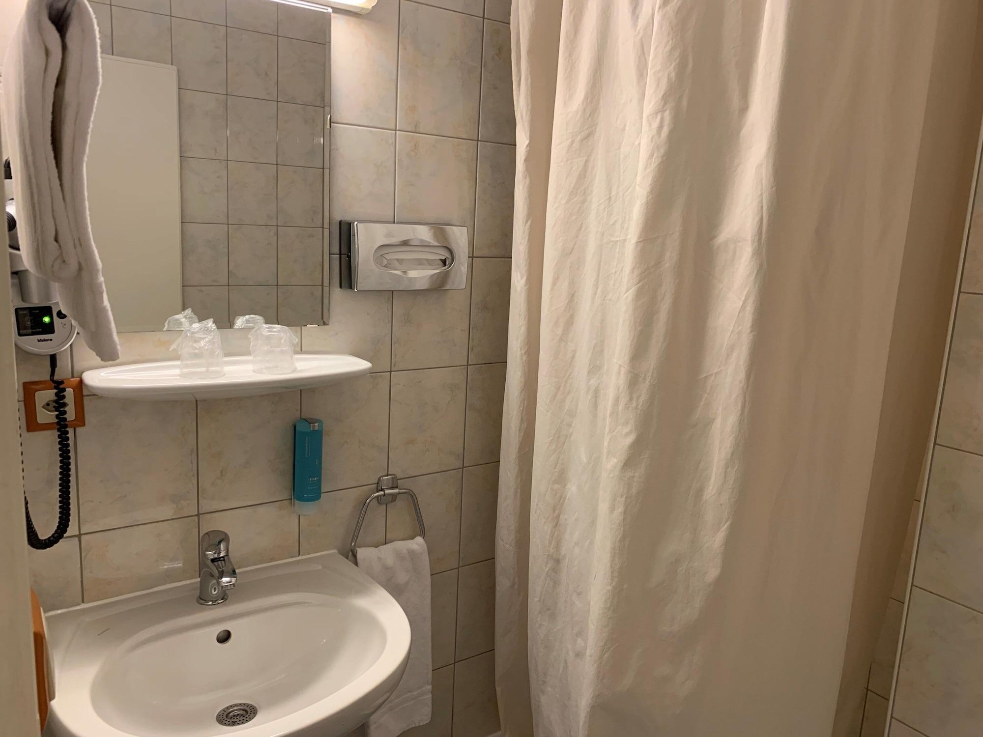 Admiral Hotel 3*