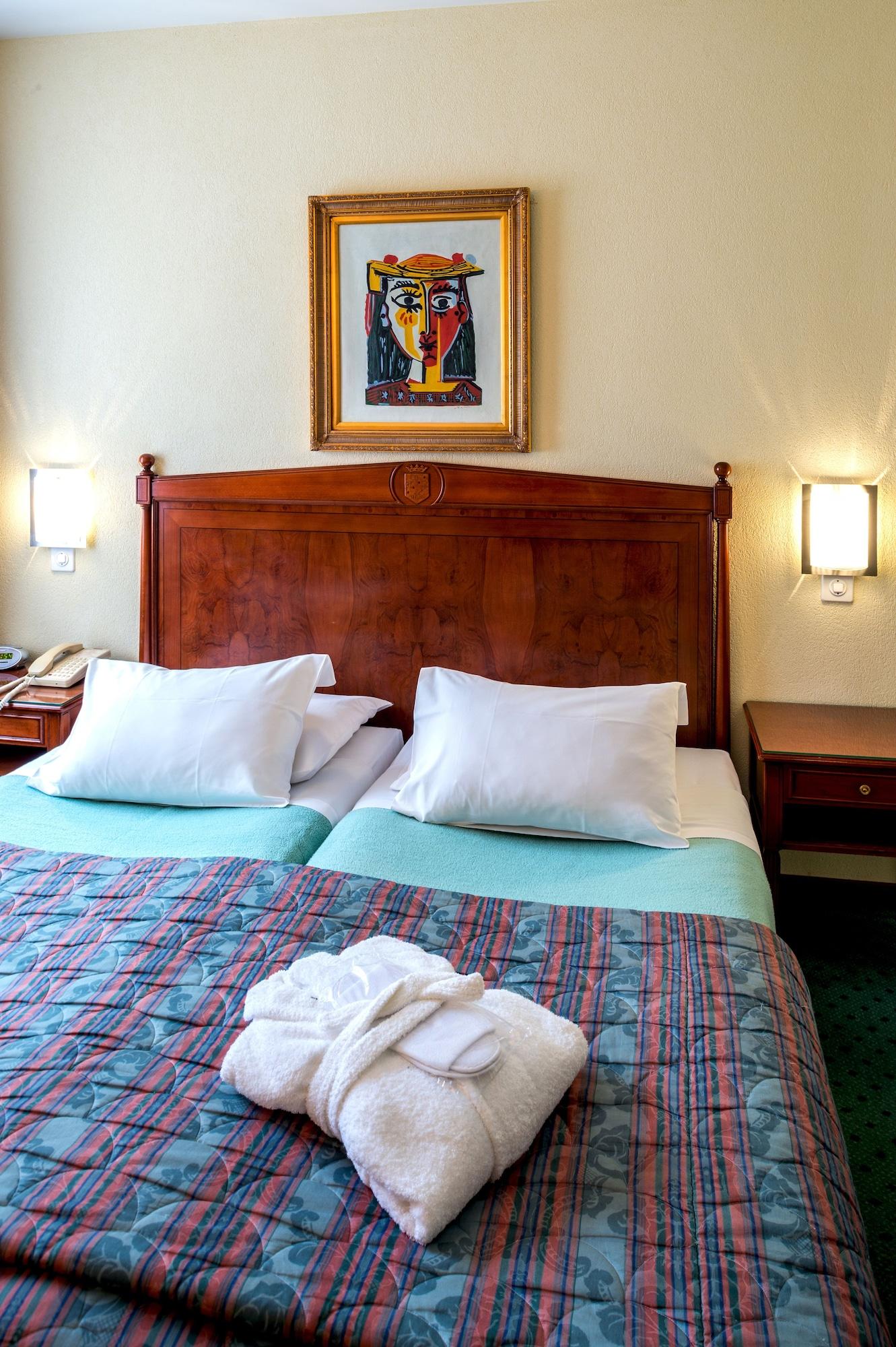 Churchill Hotel 4*