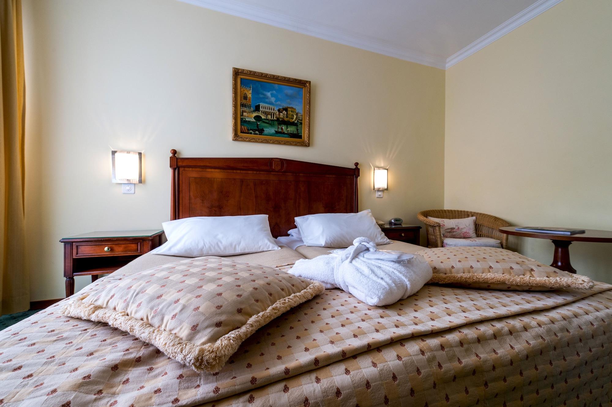 Churchill Hotel 4*