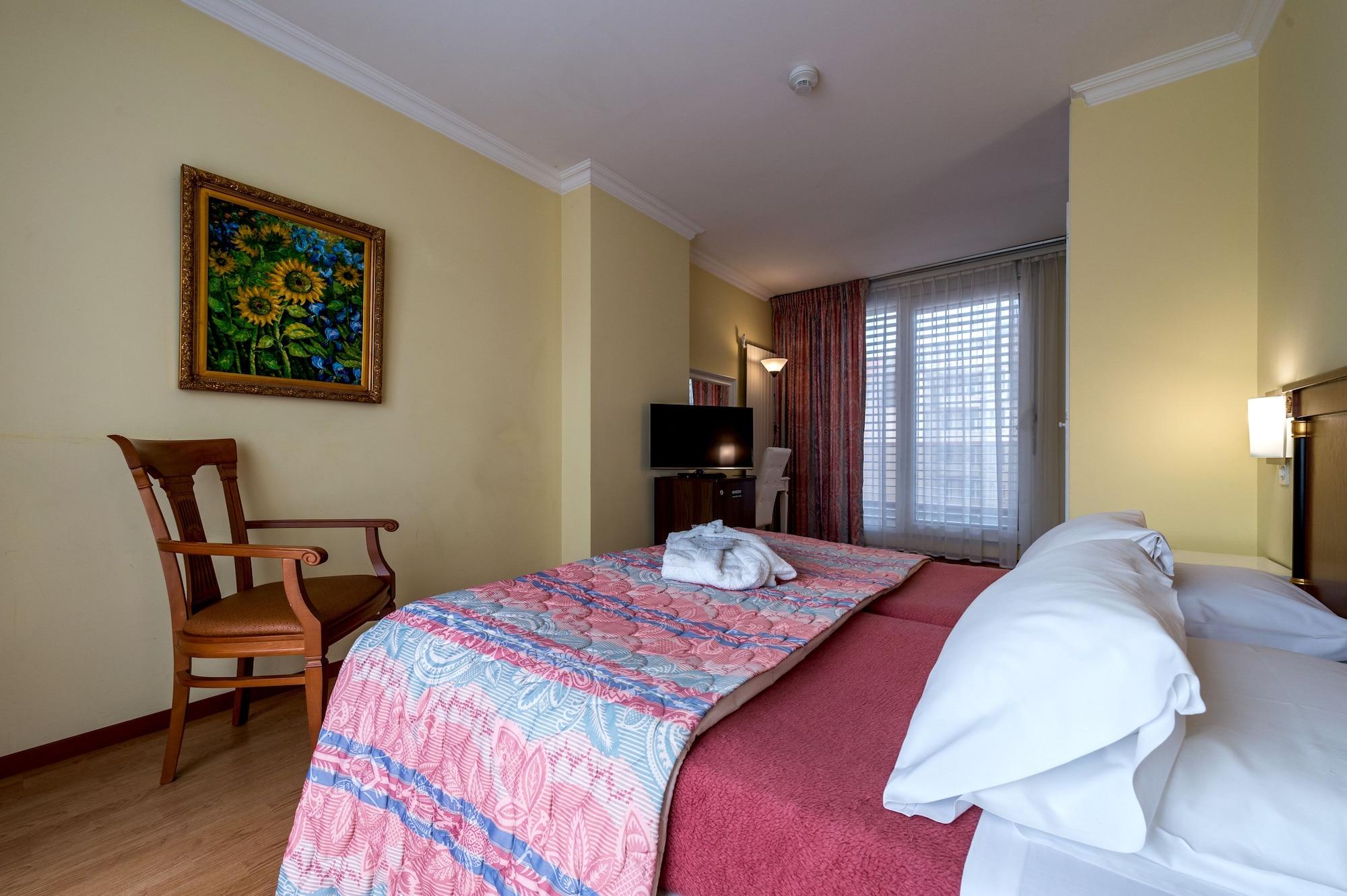Churchill Hotel