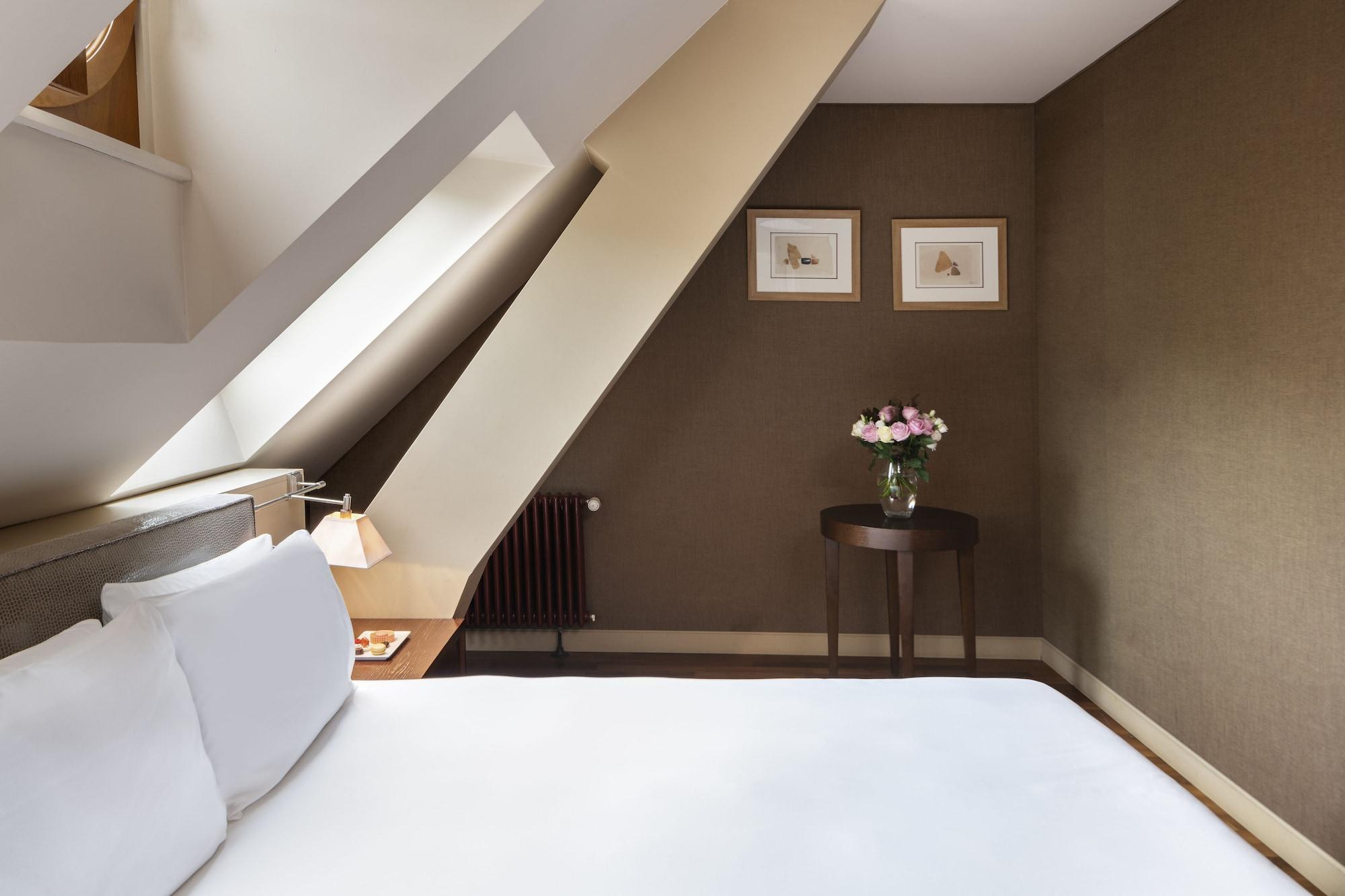 Parc Des Eaux Vives 4* Geneva