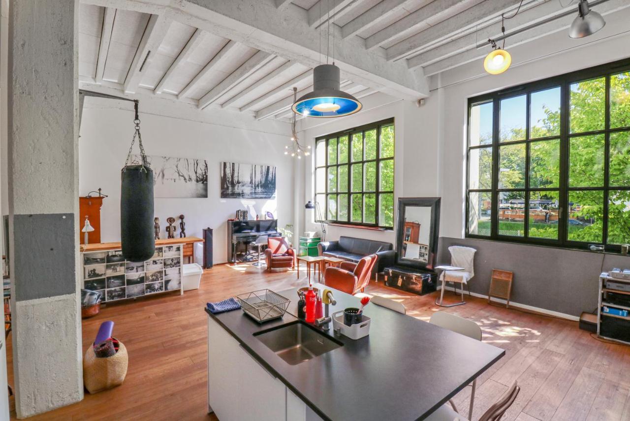 Magnifique Loft De 180m2 Avec Jacuzzi Et Fitness Genève