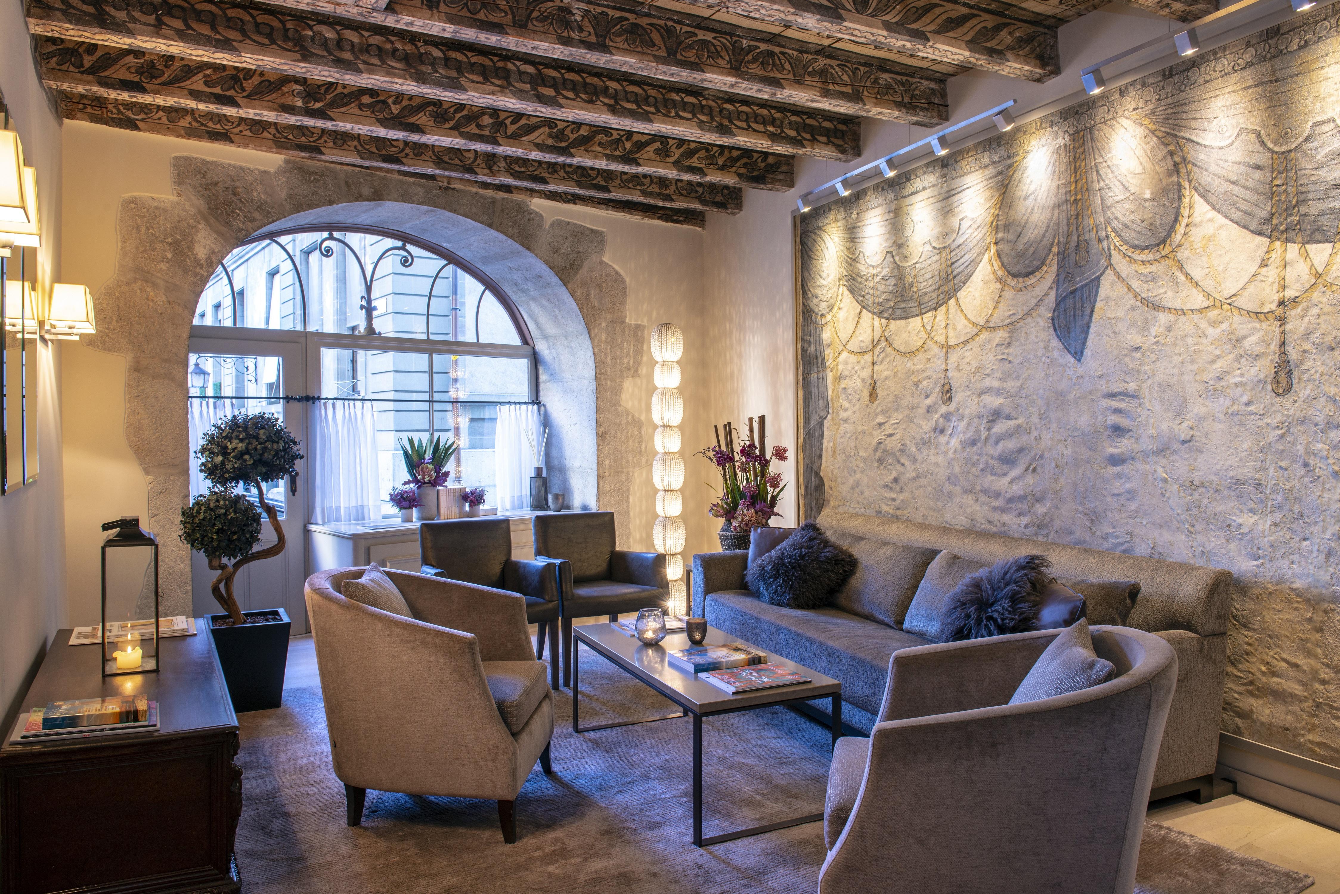 Les Armures Hotel