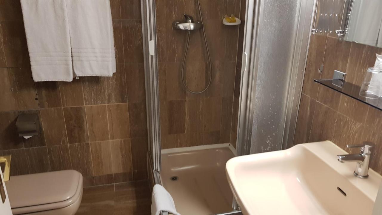 Hotel Century Ginebra