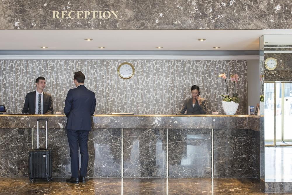 Hotel Warwick