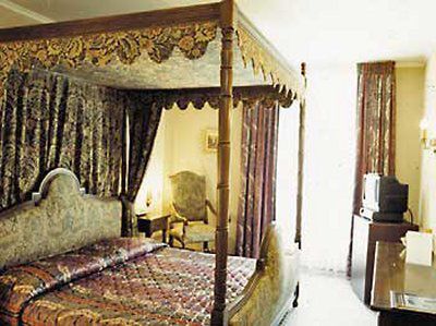 Diplomate Hotel 4*