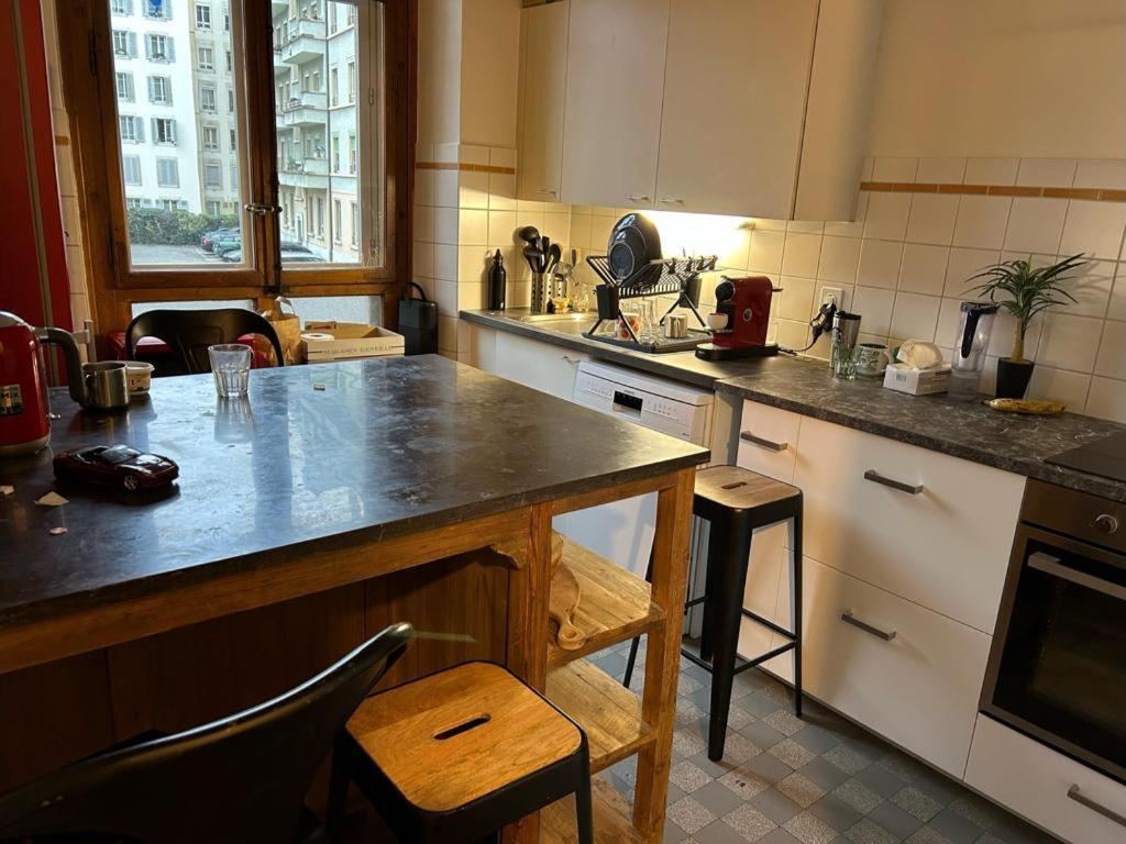 Privatunterkunft Double Bedroom & Kitchen - Perle Du Lac, *