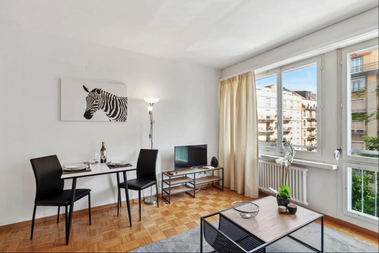 Athenee 36 By Homenhancement Appartement