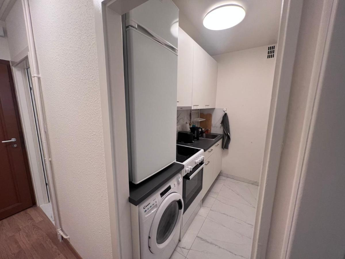 Magnifique Studio, Rue Rousseau *