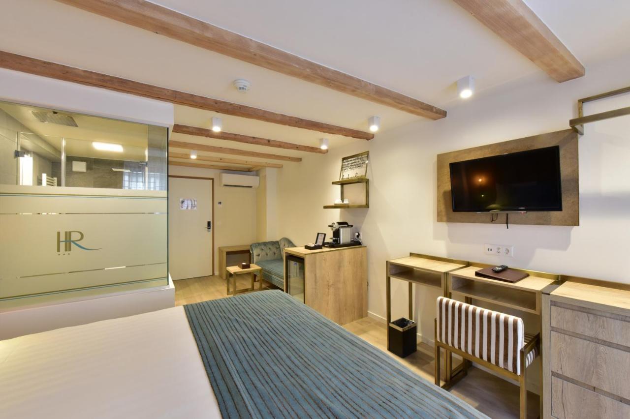 Rousseau 3*