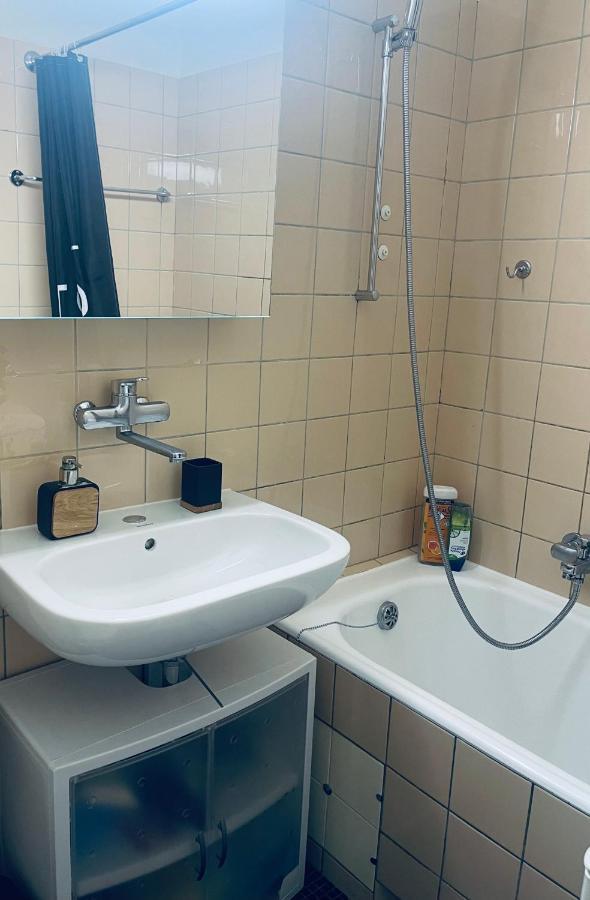 Appartement Joli Studio A 3minutes De La Gare Cornavin *
