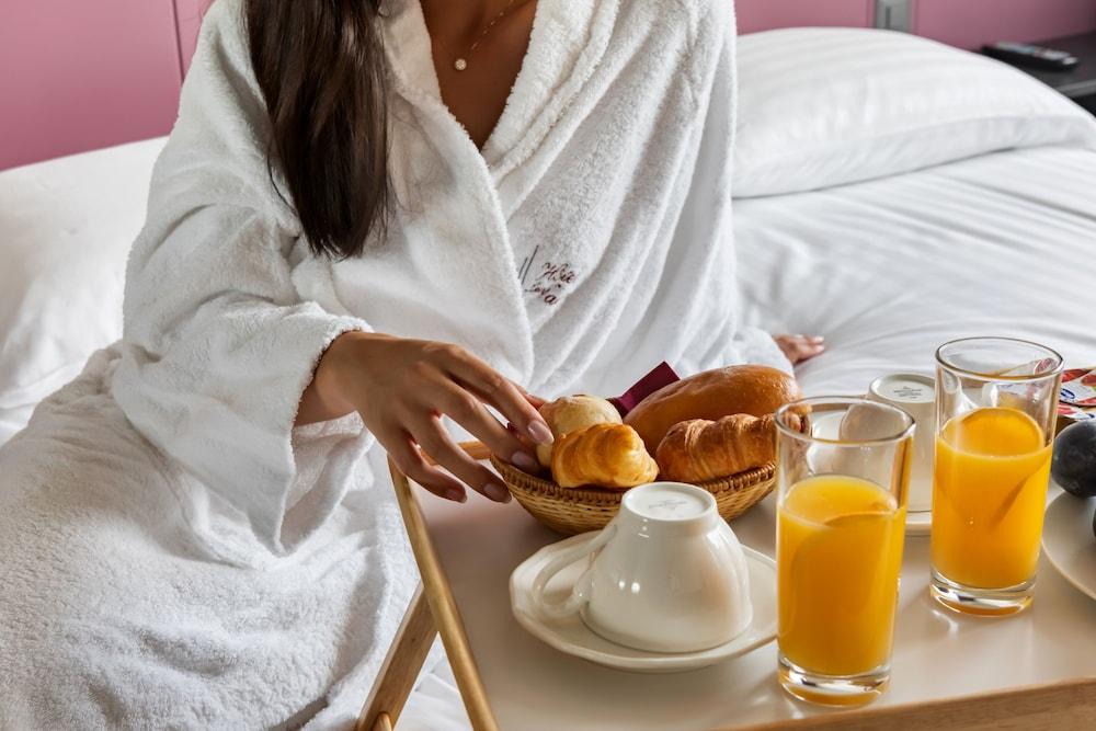 Hotel Les Nations 3*