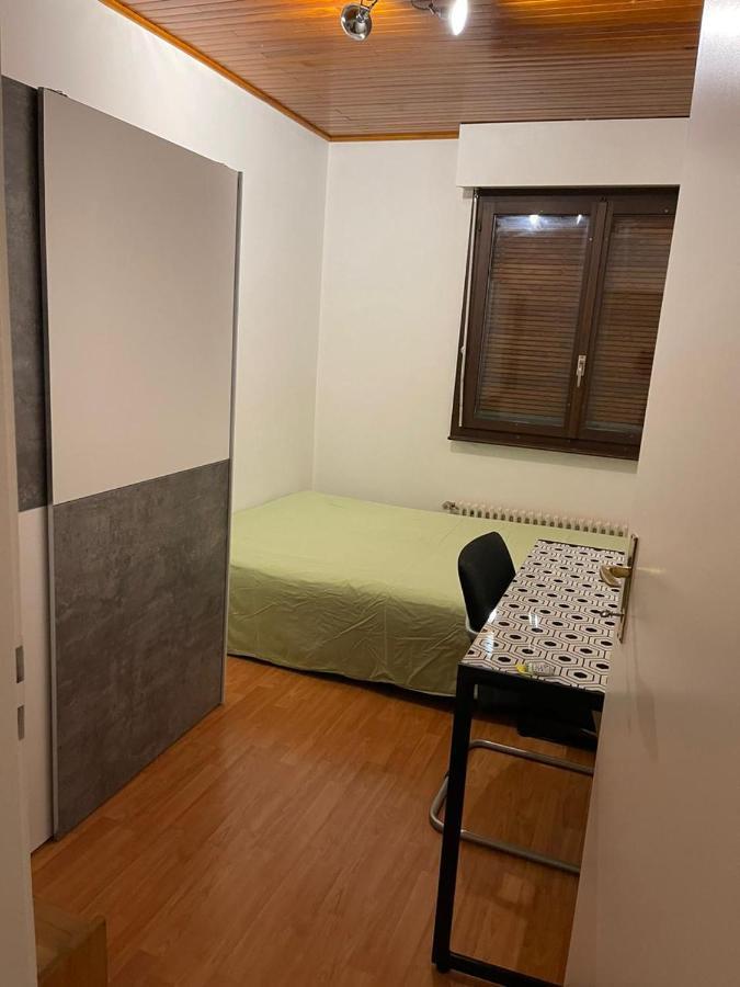 5 In The Same House Appartement *
