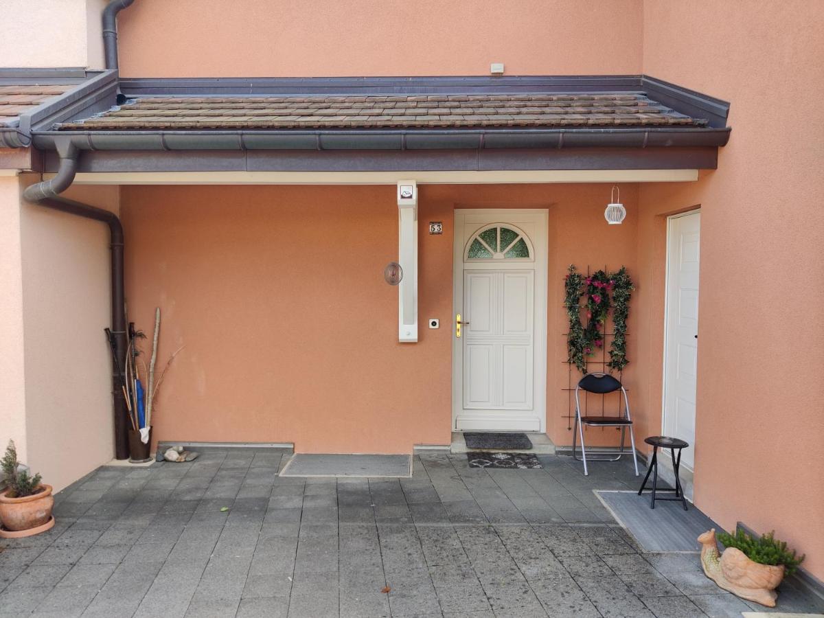 Studio With Private Bathroom *