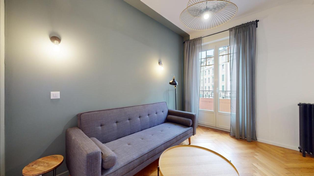 Beautiful Modern With Balcony In Appartement *
