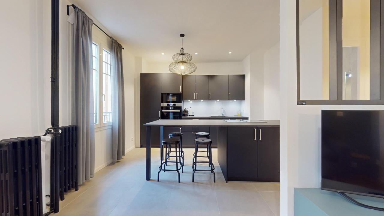 Appartement Beautiful Modern With Balcony In