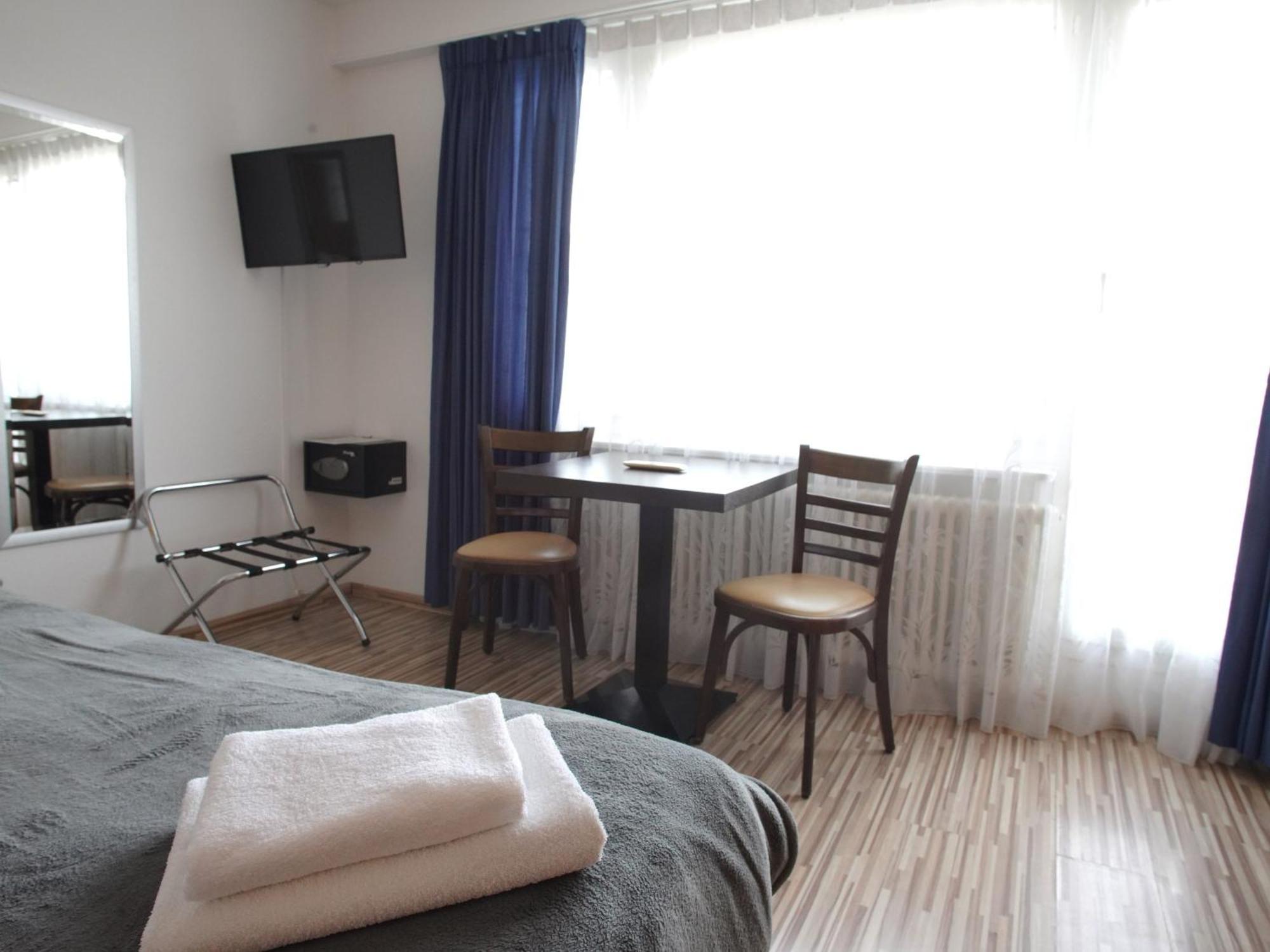 Hotel Carmen 2*