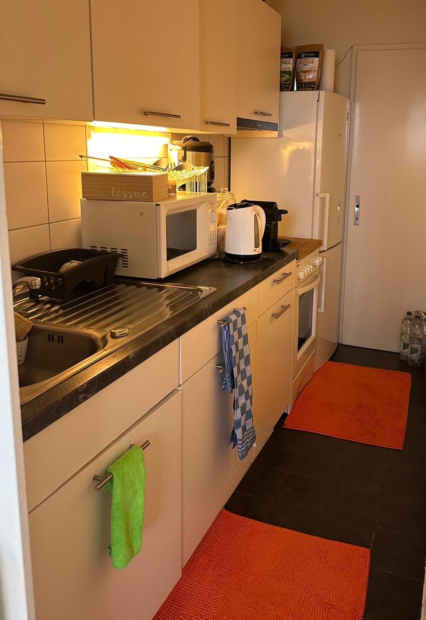 Chambre Confortable Disponible A Séjour chez l'habitant Genève