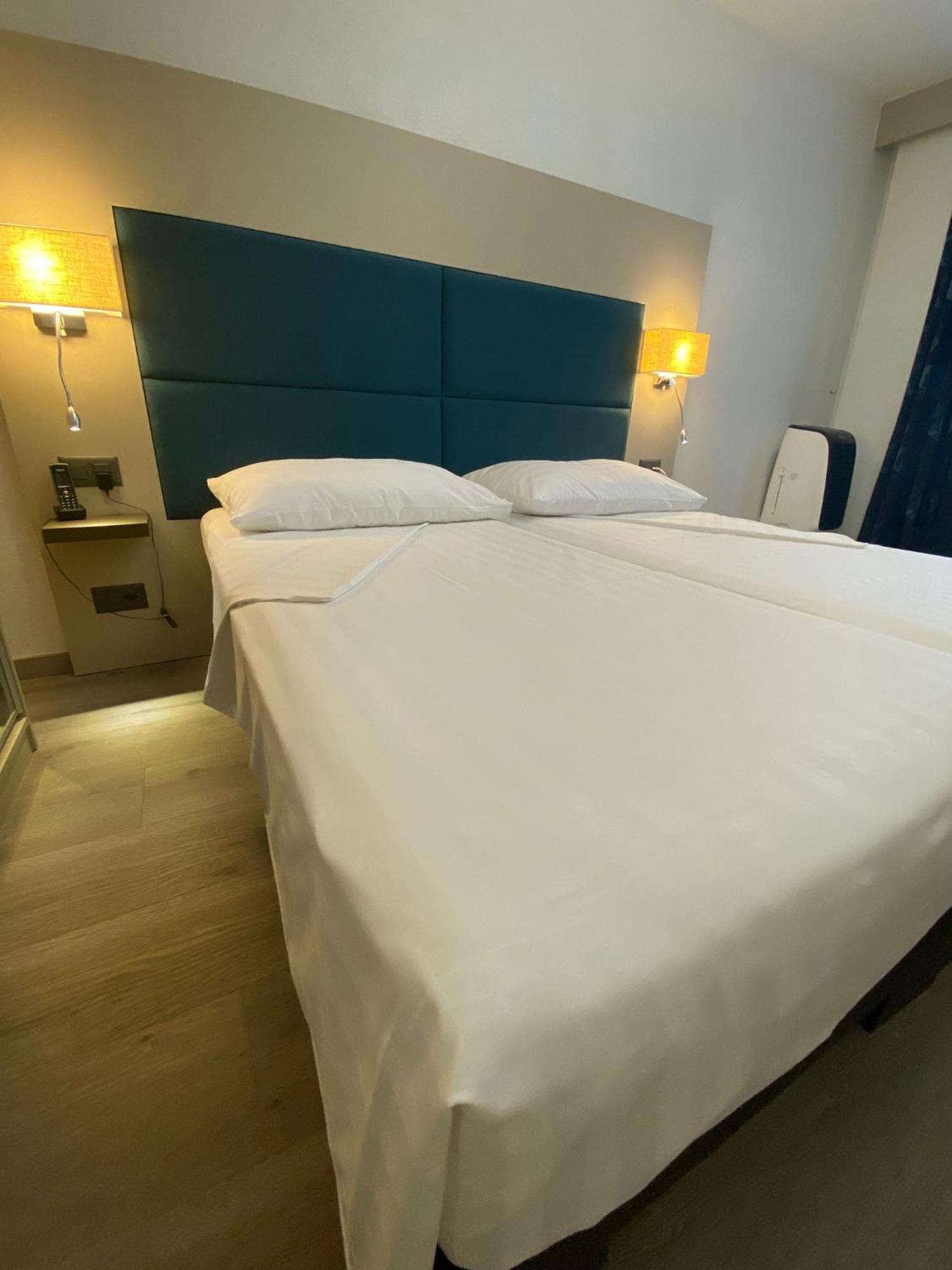 Admiral Hotel 3*