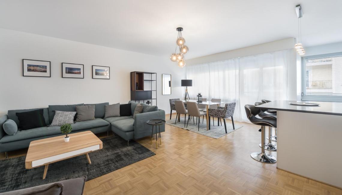 Athenee 36 By Homenhancement * Genève