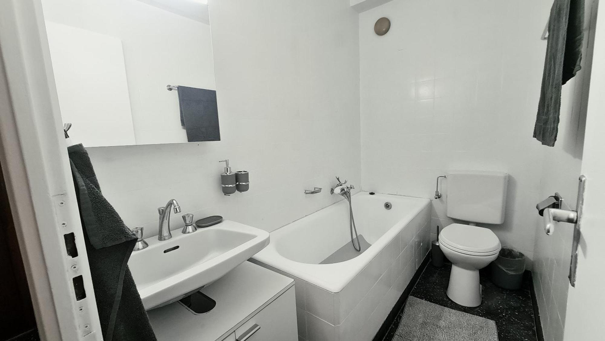 Apartment And Cozy Haven In *