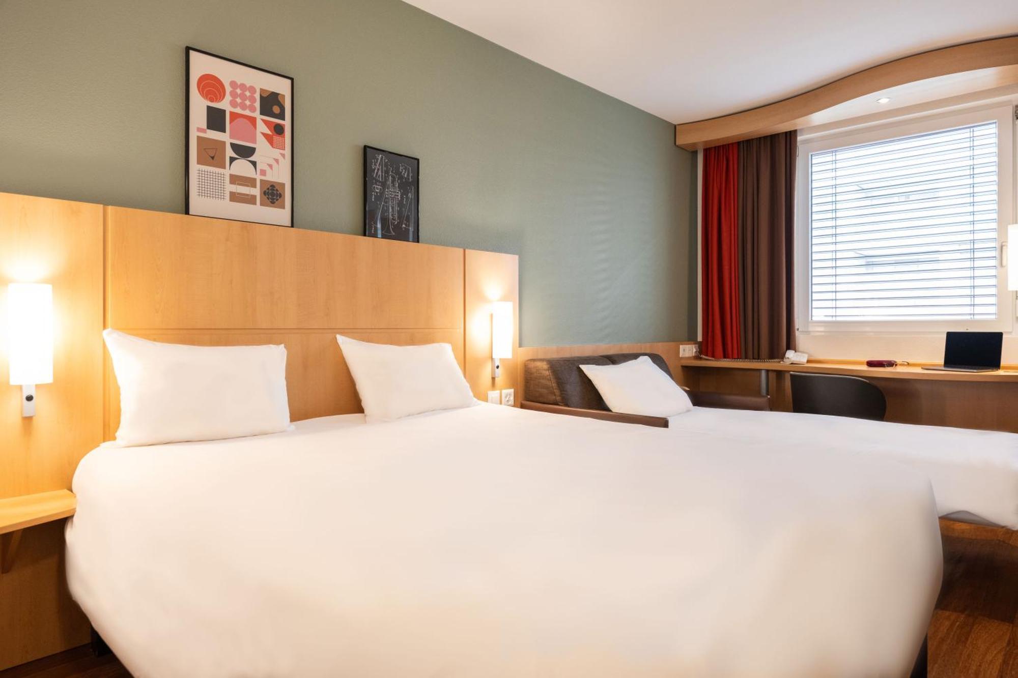 Ibis Centre Nations Hotel