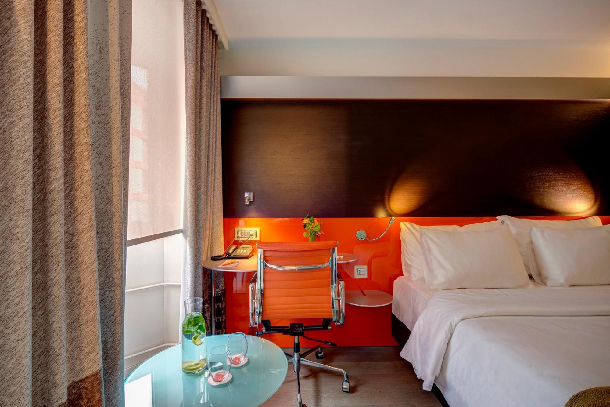 Design F6 Hotel