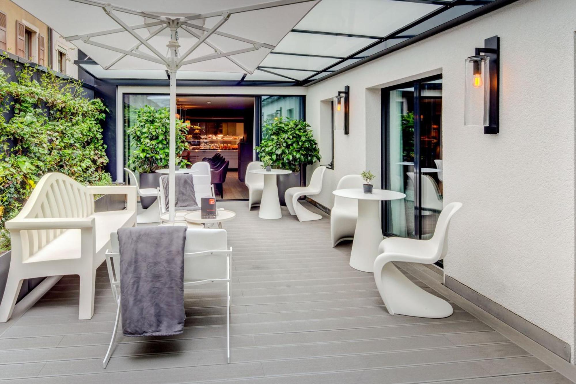 Hotel Design F6 3*