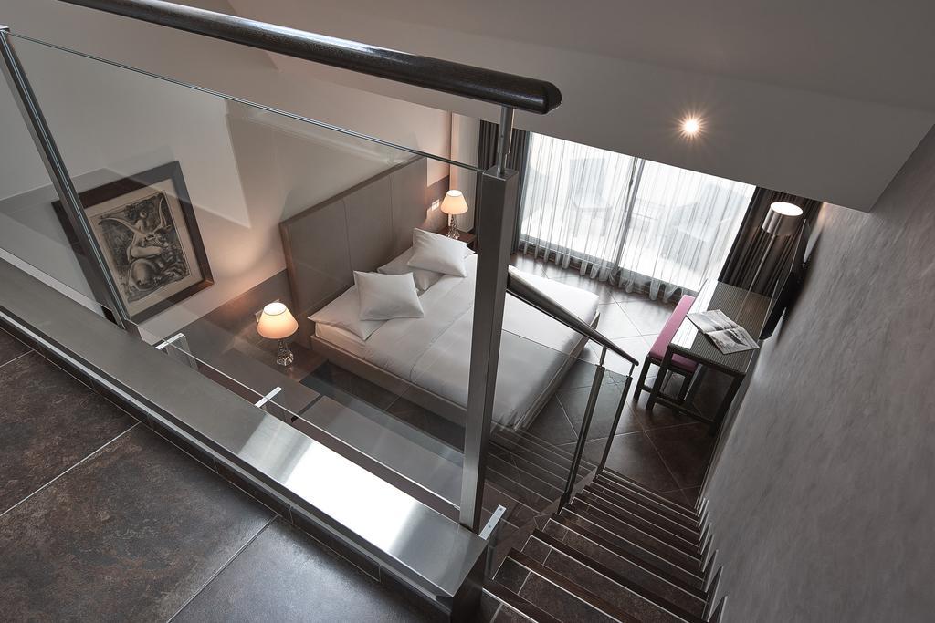 D'alleves Hotel 4*