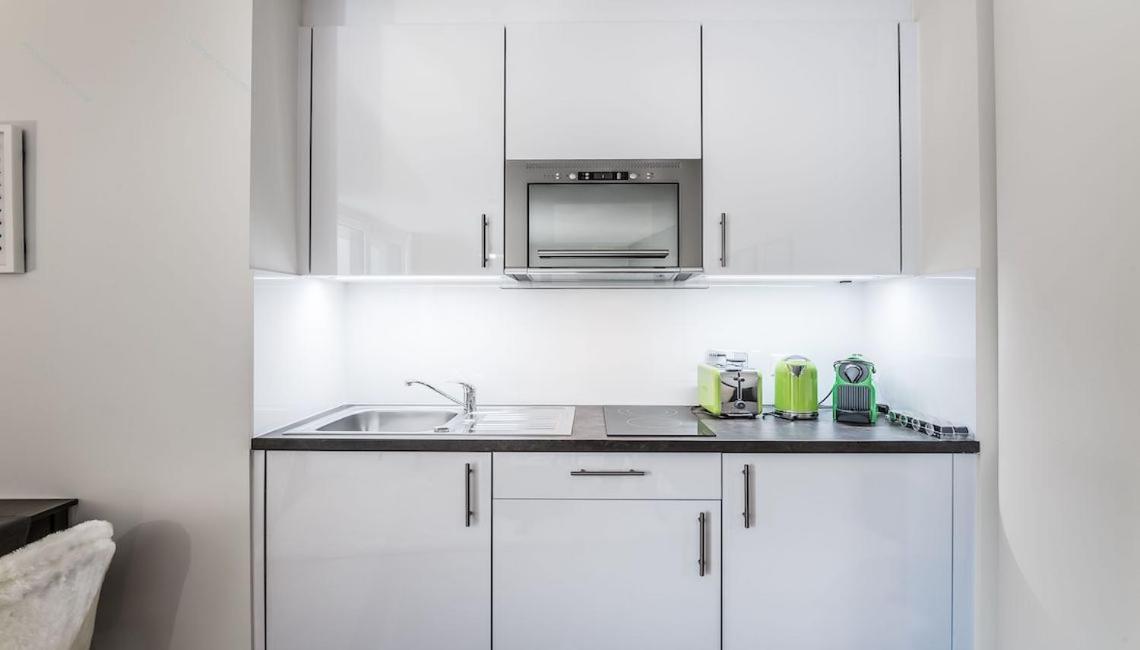 Apartment Noirettes 24-7 Keyless Entry By Homenhancement *