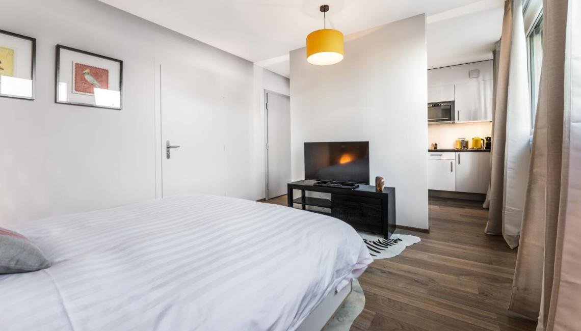 Noirettes 24-7 Keyless Entry By Homenhancement Genf