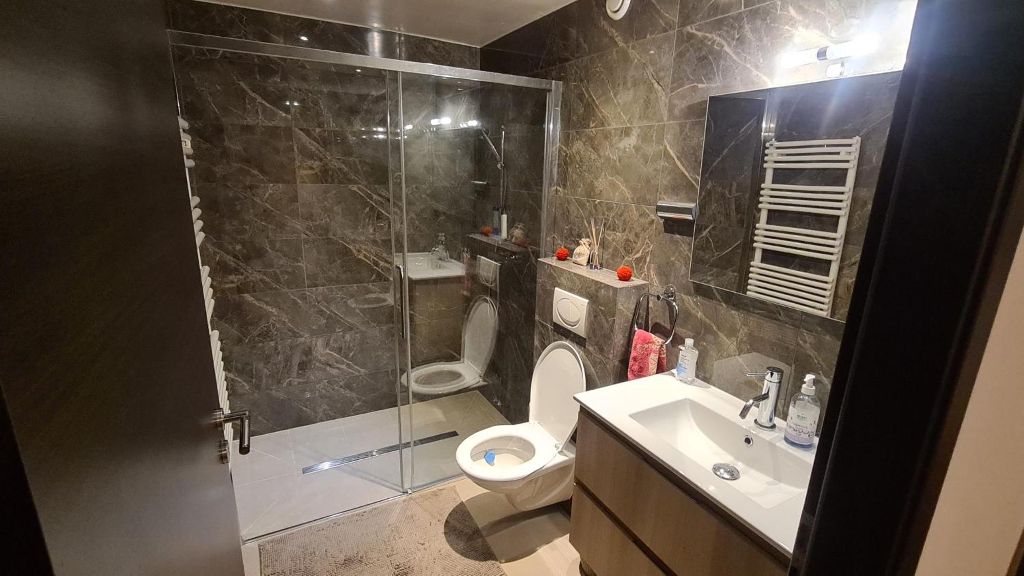 Spacious In Luxurious Villa-geneva