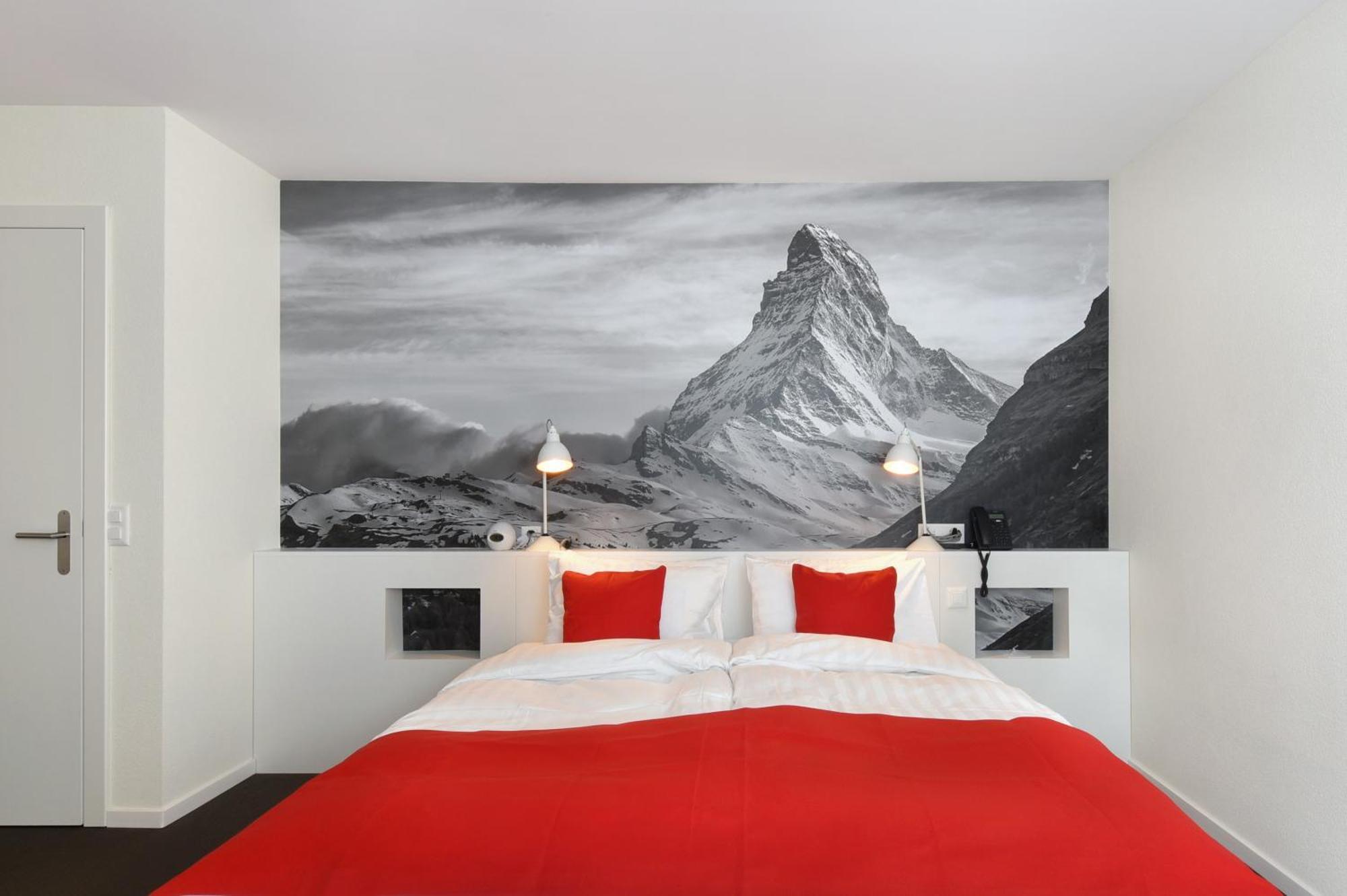 Swiss 4*