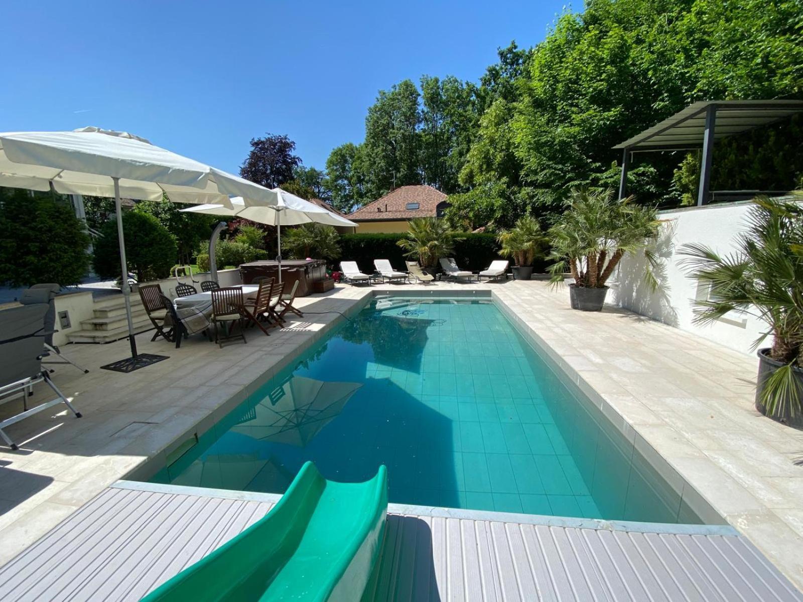 Montblanc Duplex Avec Jacuzzi * Genf