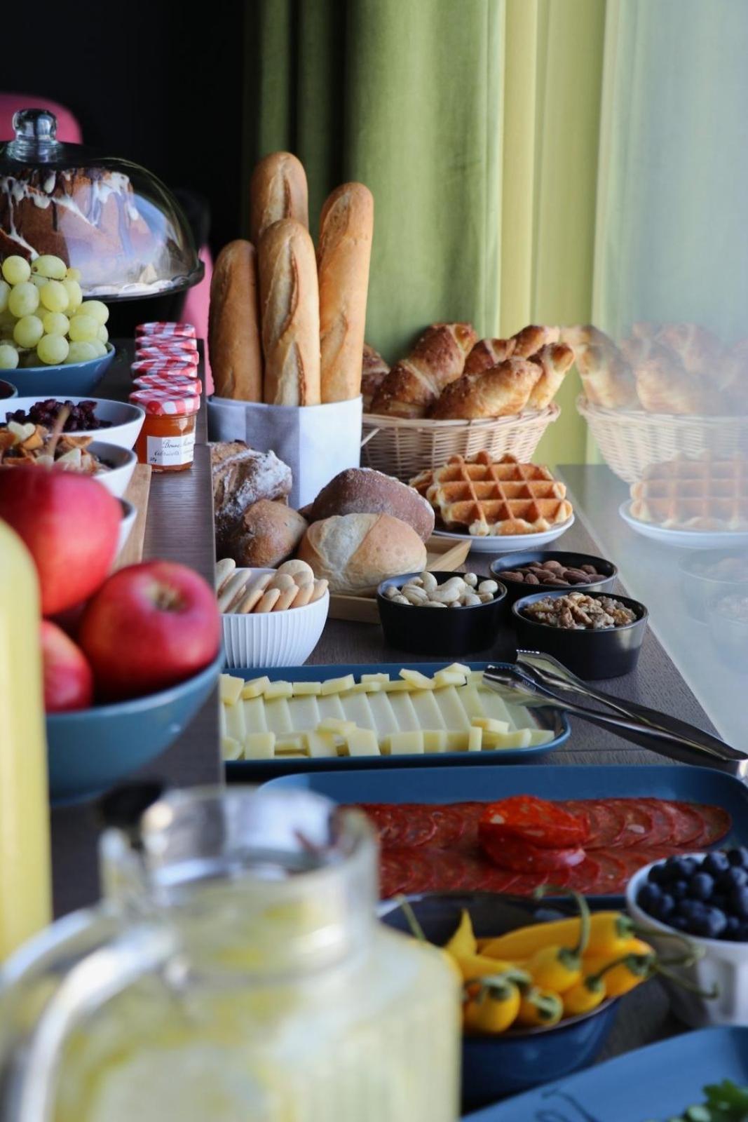 Visionapartments Place De Cornavin - Contactless Check-in 3*