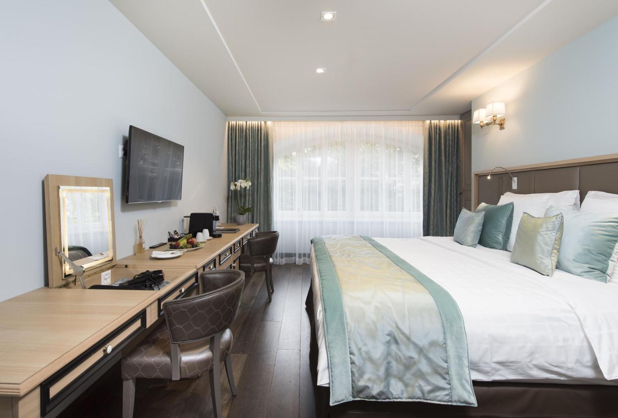 Bristol Hotel