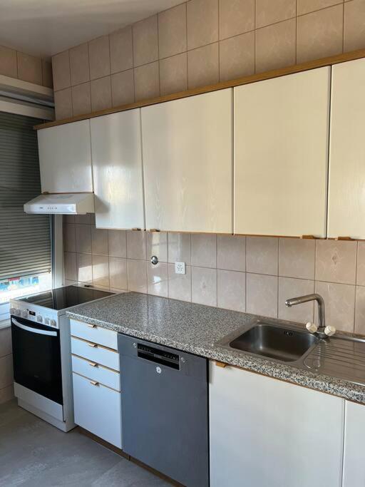 Magnifique Appartemens Aux Eaux Vives Appartement
