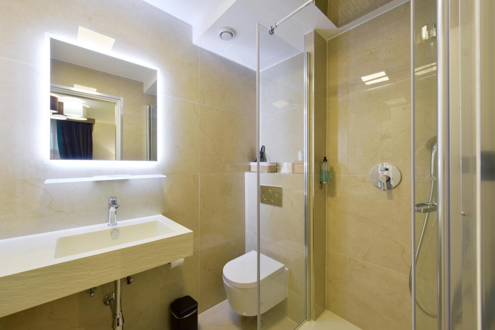 Hotel Rousseau