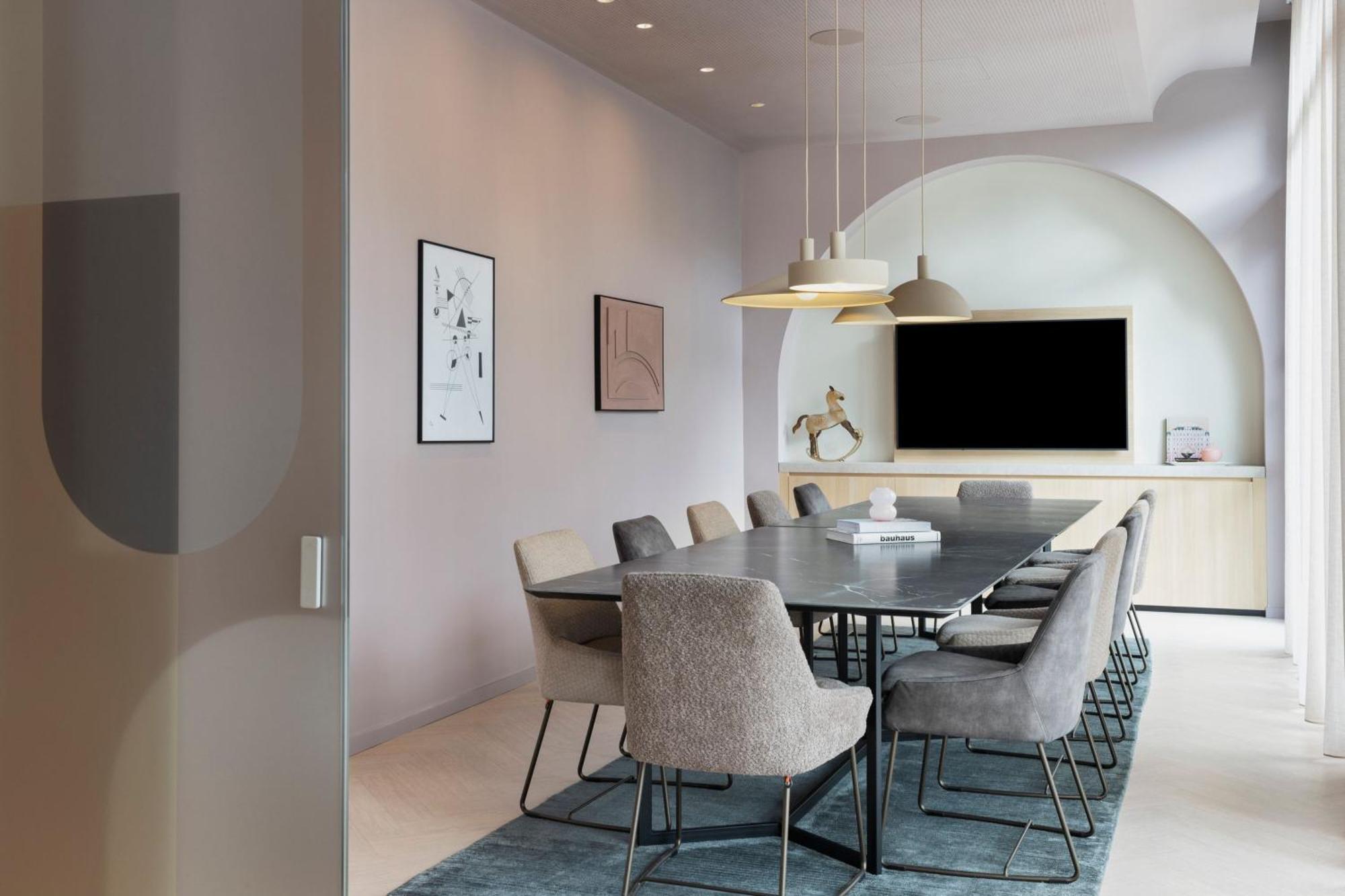Hotel By Marriott Nations 4*