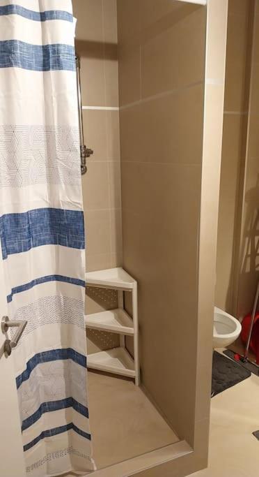 Tres Grand Studio Proche De Tout Appartement *