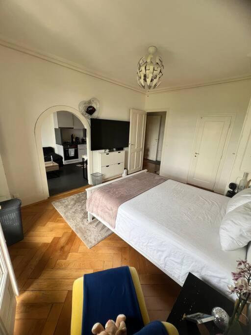 2 Pieces Au Coeur De Ge Appartement *