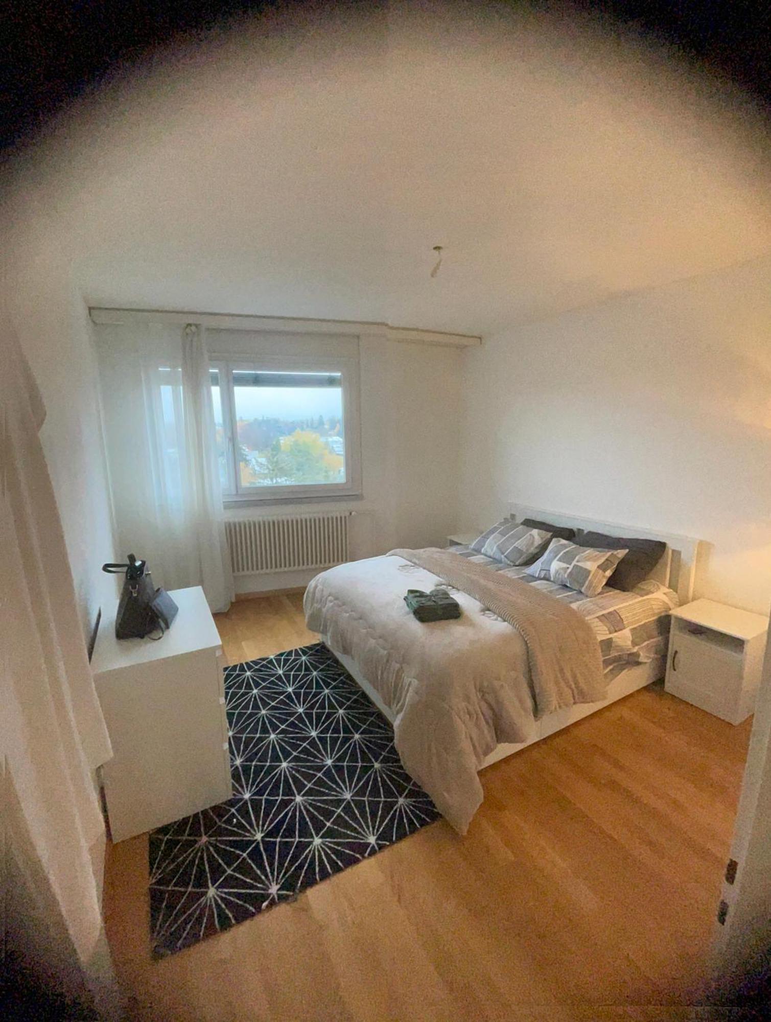 Spacieux Deux A 5min De L Aeroport Appartement