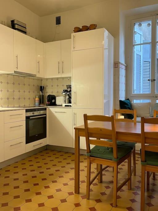Two-bedroom Genebra