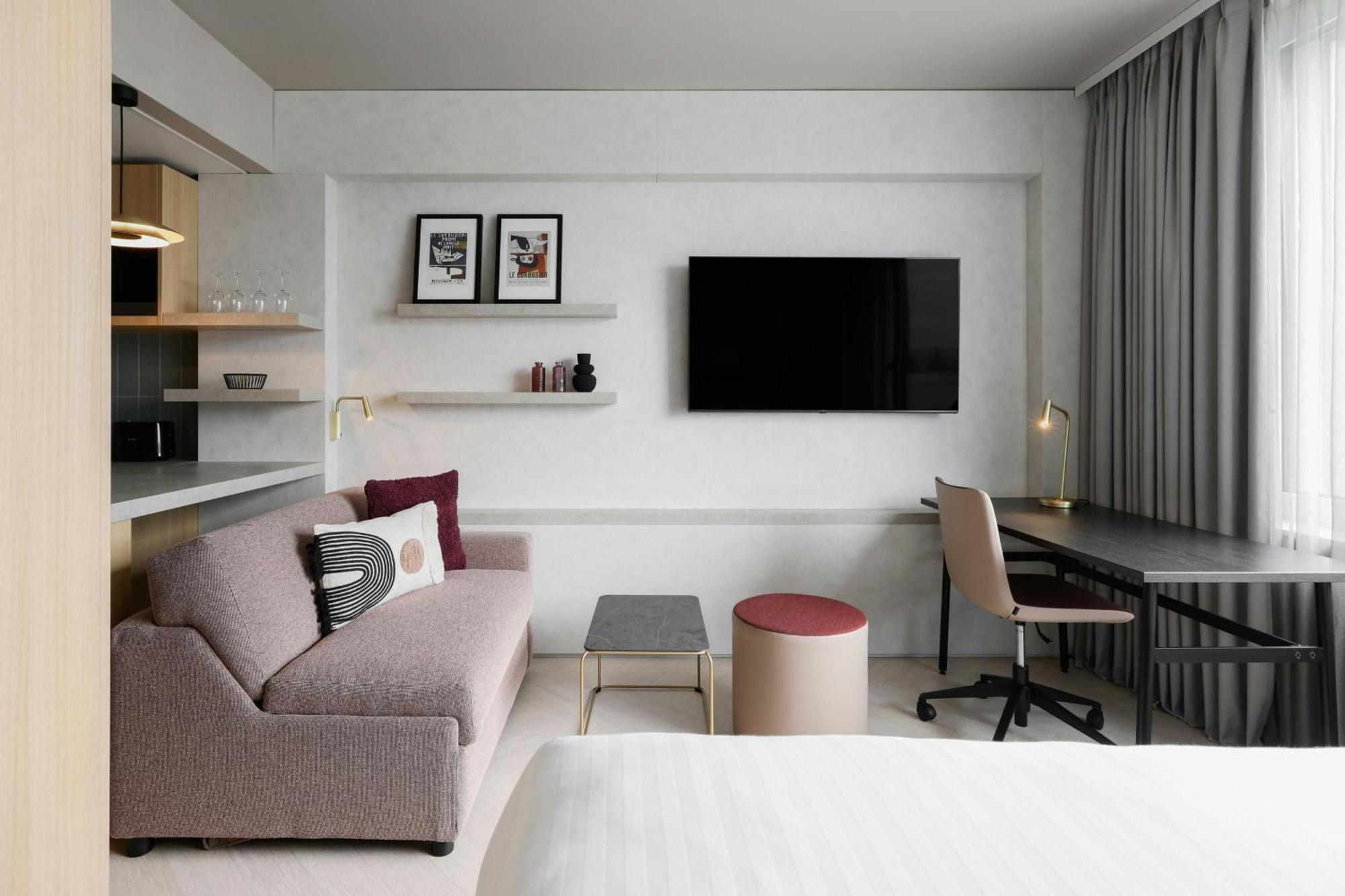 By Marriott Nations Genève